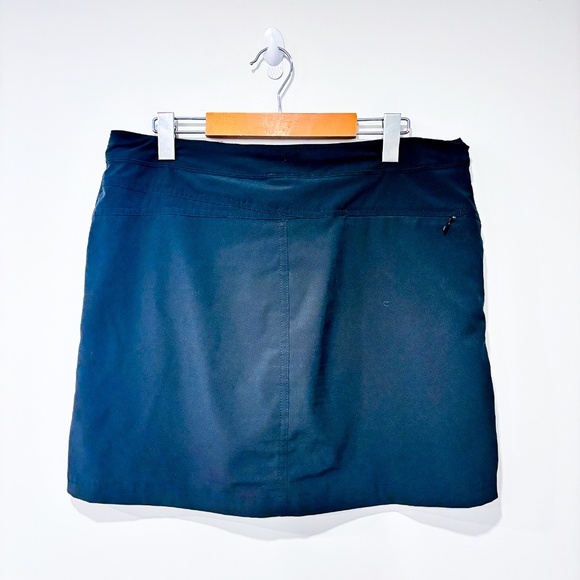 THE NORTH FACE – Black outdoor skort with pockets | Activewear | Size 8 * - Picture 7 of 8